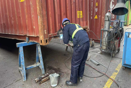 Ensuring Smooth Sailing: Essential Maintenance and Repair Tips for Dry Cargo Containers
